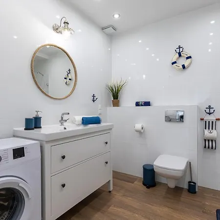 Amare B1 アパート Mosty